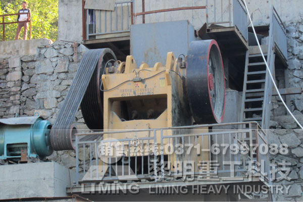 每小時600-700噸碎石生產線多少錢，碎石生產線顎式破碎機
