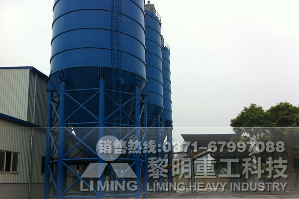 碳黑磨粉機現場
