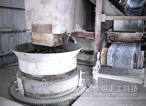 多缸<a href='/hpcyuanzhuiposuiji/' target='_blank'><u>液壓圓錐破</u></a>
