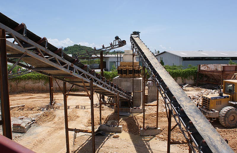 皮帶機輸送機