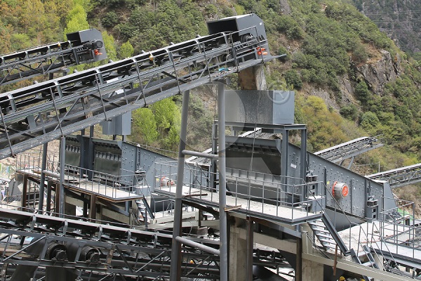 花崗巖<a href='http://www.lsjy.org/zhishascx/' target='_blank'><u>制砂生產線</u></a>